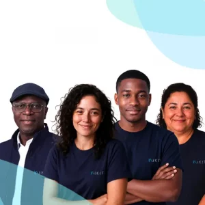 bureaux propres avec équipe satisfaite