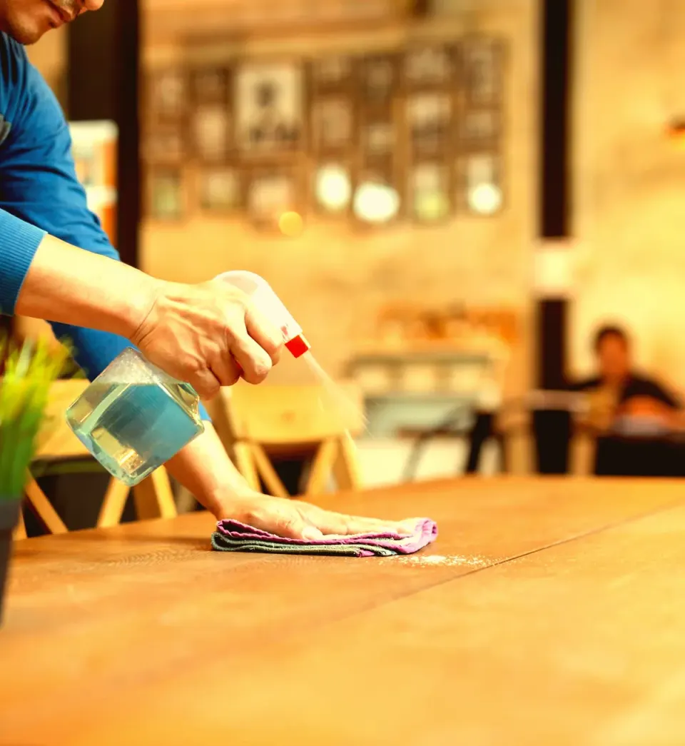 Le protocole de nettoyage des salles de restaurant